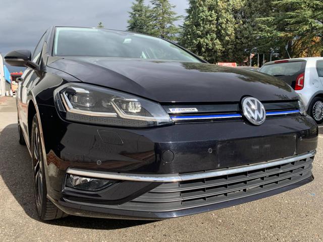 VOLKSWAGEN Golf usata, con Airbag testa