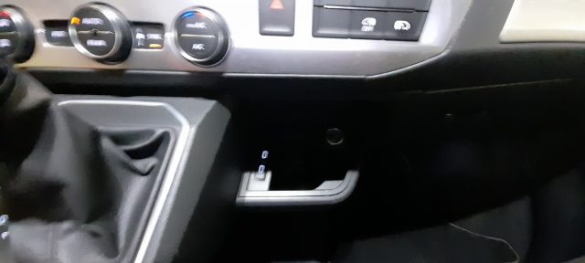 VOLKSWAGEN Multivan usata 50