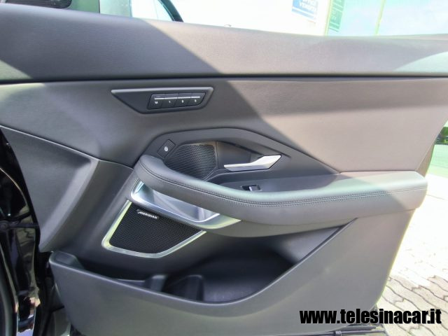 JAGUAR E-Pace usata 32