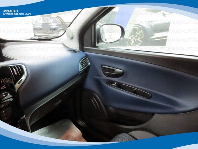 LANCIA Ypsilon usata, con Controllo automatico clima