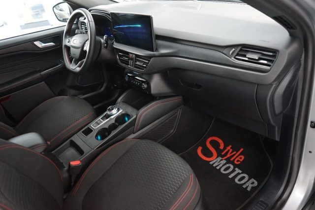 FORD Kuga usata, con Sensori di parcheggio posteriori