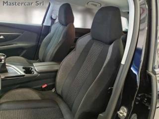 PEUGEOT 5008 usata, con Boardcomputer