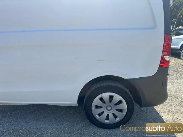 MERCEDES-BENZ Vito usata 8