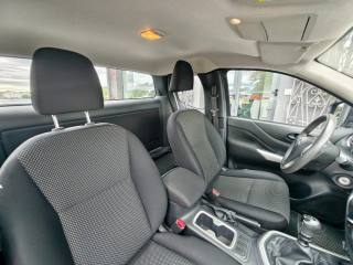 NISSAN Navara usata, con Lettore CD