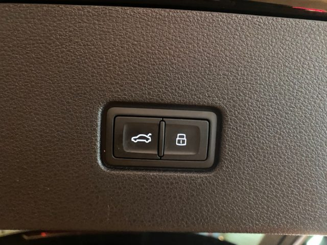 AUDI Q8 usata, con Sistema di navigazione