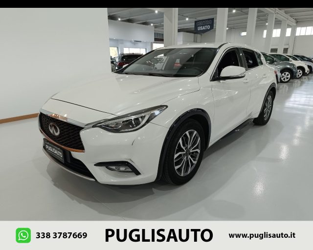 INFINITI Q30 usata, con Airbag laterali