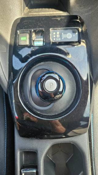 NISSAN Leaf usata, con ESP