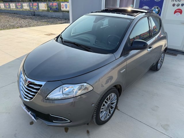 LANCIA Ypsilon usata, con ESP
