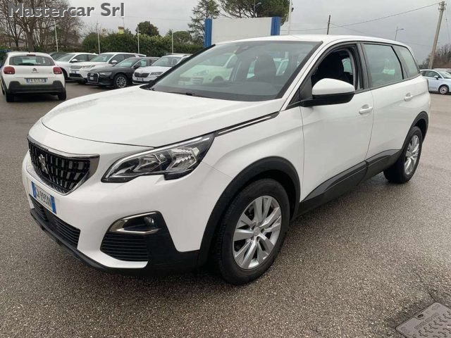 PEUGEOT 5008 usata, con Airbag