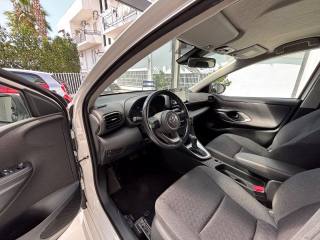 TOYOTA Yaris usata, con Volante multifunzione