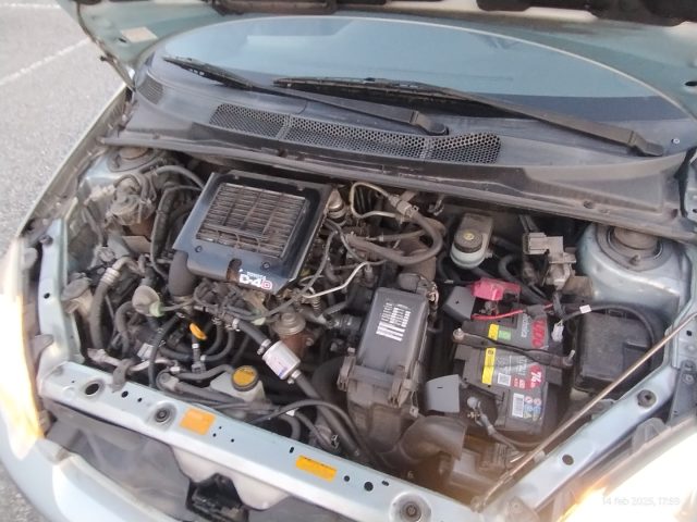 TOYOTA Yaris usata 28