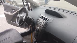 TOYOTA Yaris usata 21