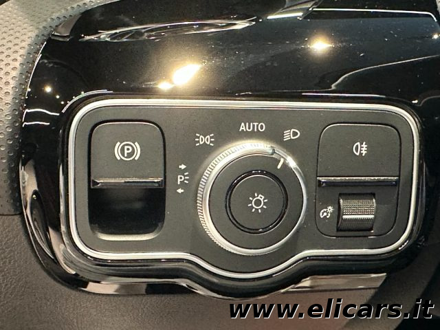 MERCEDES-BENZ A 180 usata, con Tettuccio apribile