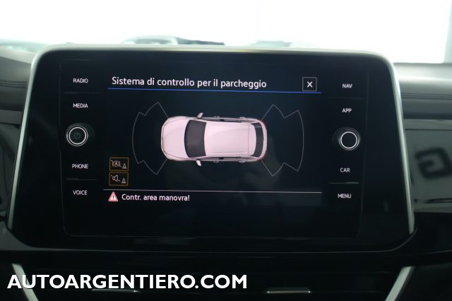 VOLKSWAGEN T-Roc usata, con USB