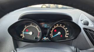 FORD Transit Courier usata, con Autoradio digitale