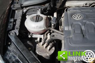 VOLKSWAGEN Golf usata, con Airbag testa