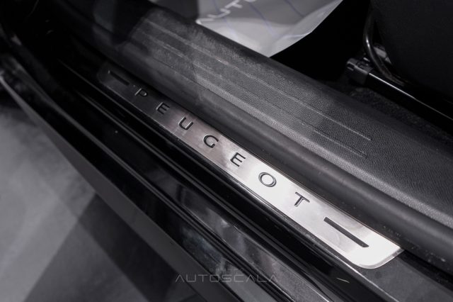 PEUGEOT 208 usata, con ESP