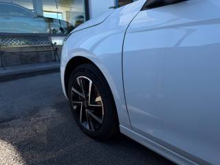 OPEL Corsa usata, con Controllo automatico clima