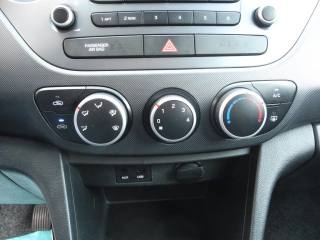 HYUNDAI i10 usata, con Luci diurne LED