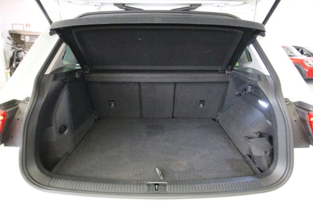 VOLKSWAGEN Tiguan usata, con Fari LED