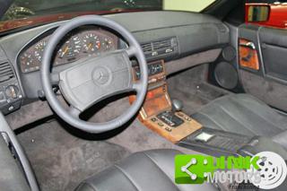 MERCEDES-BENZ SL 300 usata, con Airbag