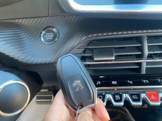 PEUGEOT 208 usata, con Fari LED