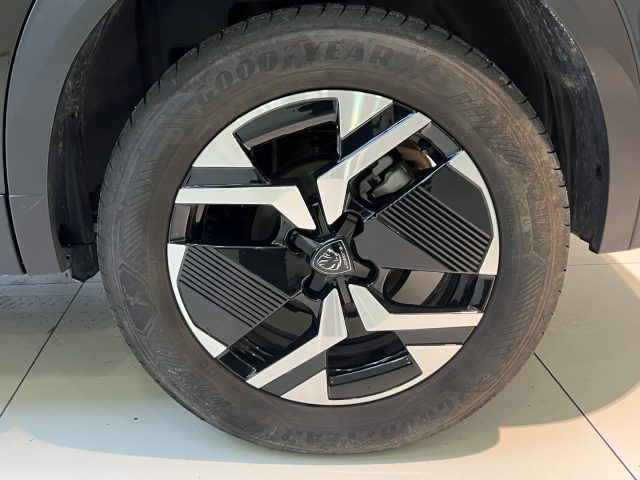 PEUGEOT 2008 usata, con Luci diurne LED