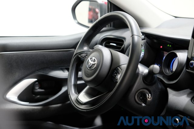 TOYOTA Yaris usata 56