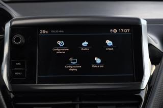 PEUGEOT 2008 usata, con Specchietti laterali elettrici