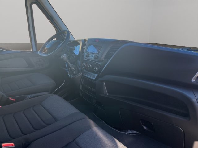 IVECO Daily usata 8