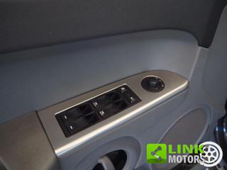 JEEP Commander usata 24