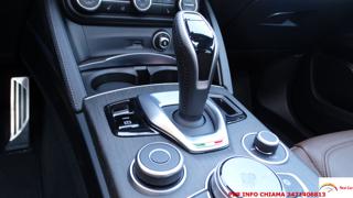 ALFA ROMEO Stelvio usata, con Specchietto retrovisore con funzione antiabbagliamento