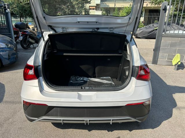 HYUNDAI i20 usata, con Sistema di navigazione