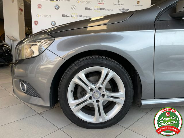 MERCEDES-BENZ A 180 usata, con Volante multifunzione