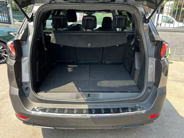 PEUGEOT 5008 usata, con Servosterzo