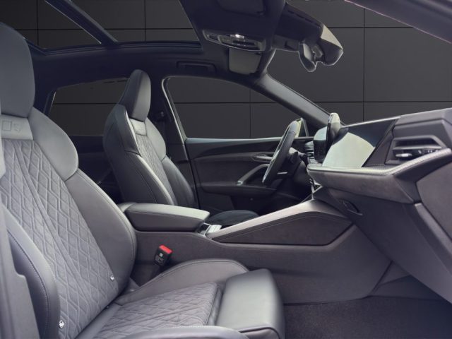 AUDI Q5 usata, con USB