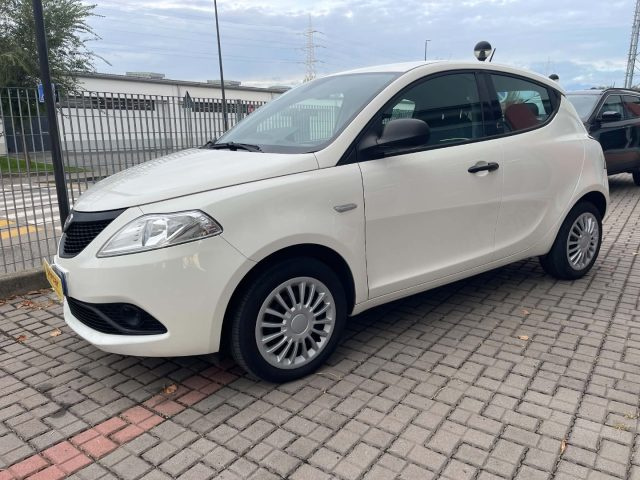 LANCIA Ypsilon usata, con Airbag