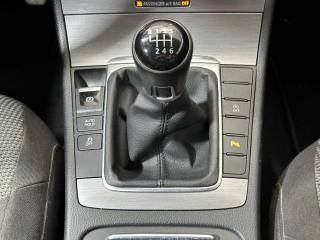 VOLKSWAGEN Passat usata 23