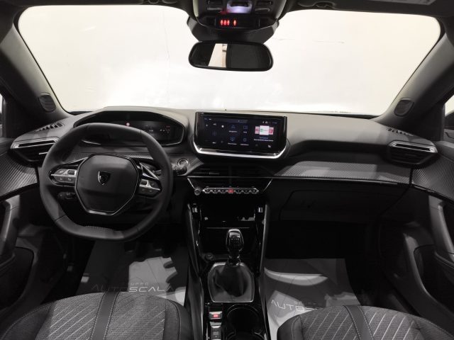 PEUGEOT 2008 usata, con Volante multifunzione