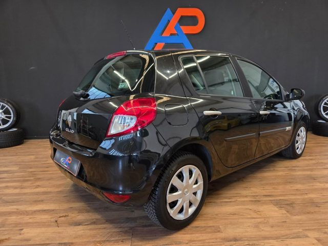 RENAULT Clio usata, con Autoradio