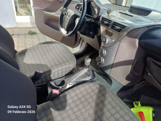 TOYOTA iQ usata, con Airbag Passeggero