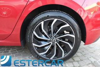 VOLKSWAGEN Golf usata, con USB