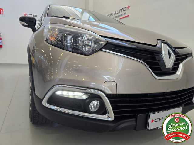 RENAULT Captur usata 21