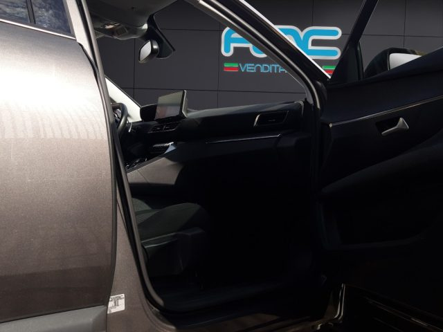 PEUGEOT 3008 usata, con Volante in pelle