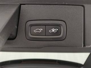 VOLVO XC60 usata, con Autoradio digitale