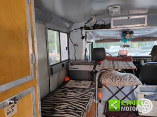 LAND ROVER Defender usata 3