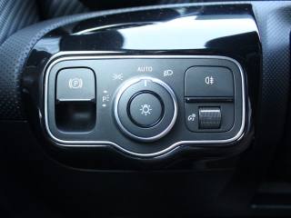 MERCEDES-BENZ A 180 usata, con Fari LED