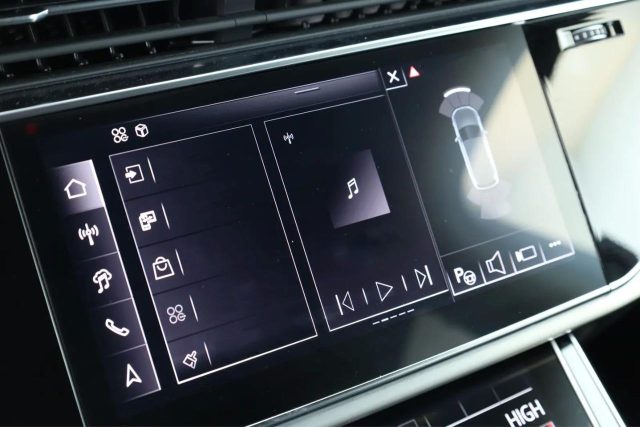 AUDI Q7 usata, con Park Distance Control