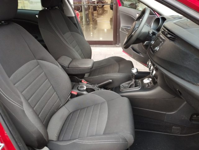 ALFA ROMEO Giulietta usata, con Volante in pelle