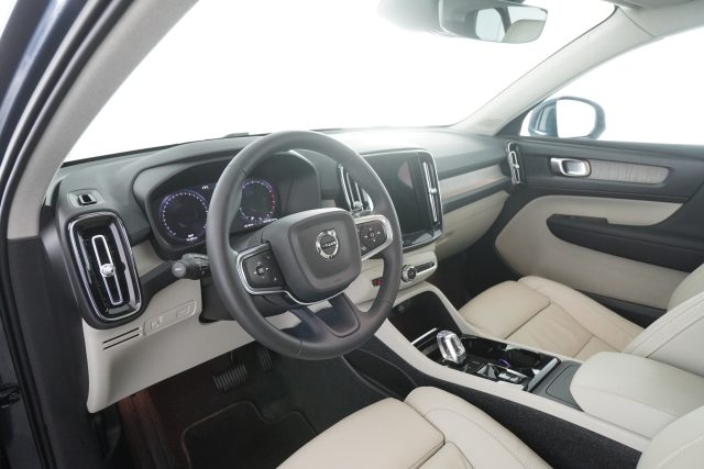 VOLVO XC40 usata 7